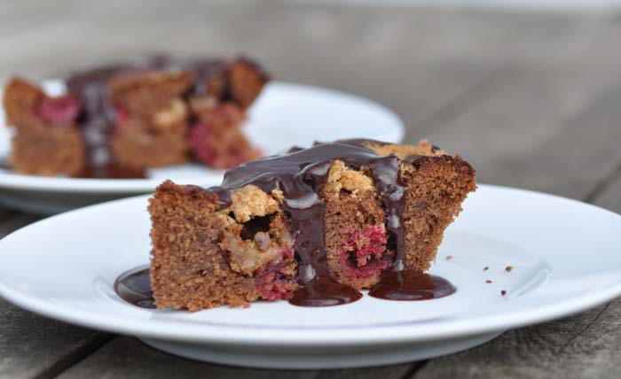 double chocolate cake with sour cherries // doppelter schokoladenkuchen ...